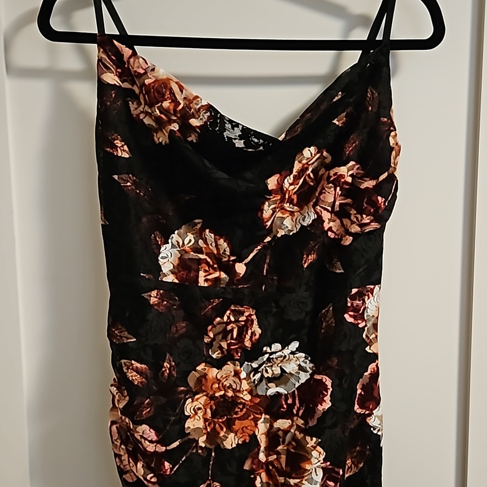 Le chateau dress size s - Picture 2 of 5